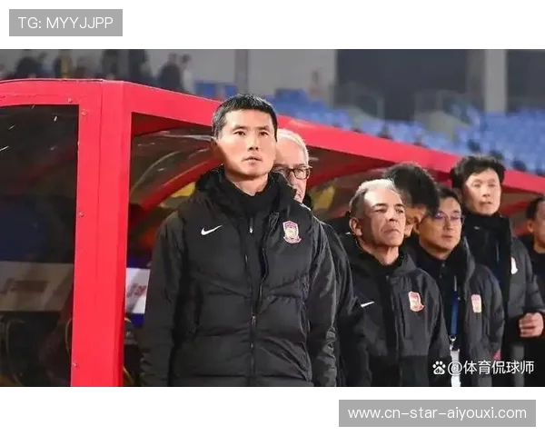 邵佳一现场观战U22，见证新一代足球星的崛起