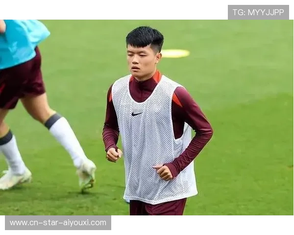 上海海港边路套上更凶，杨希回追封堵传中